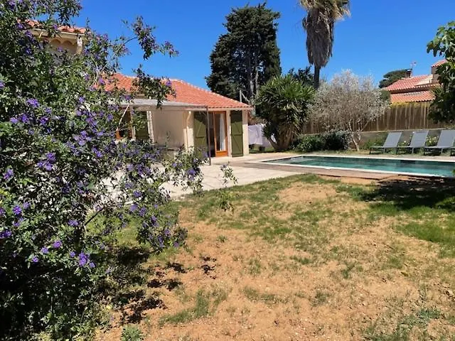Maison Proche De La Plage Six-Fours-les-Plages 0*,  Francja